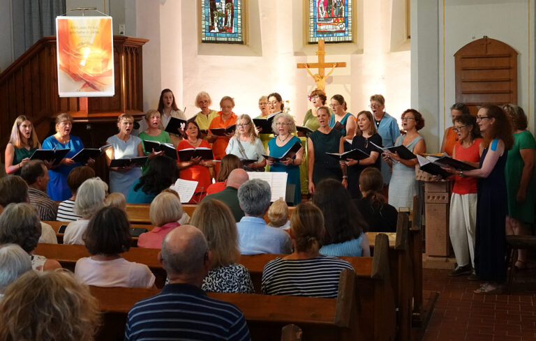 Sommerklänge mit Aussicht – Dilsberger Frauenchor “ChorYfeen” am Sonntag, 20. Juli um 18.30 Uhr