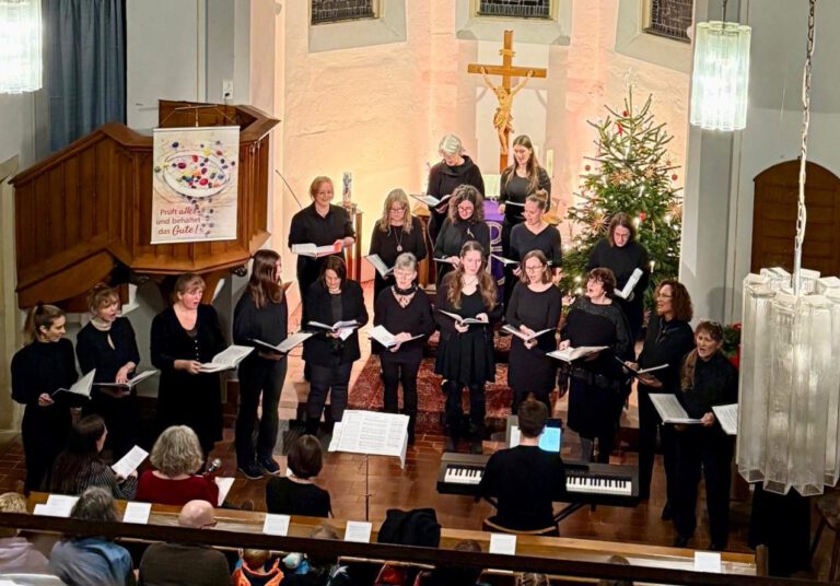 ChorYfeen begeistern beim Weihnachtskonzert am vierten Advent